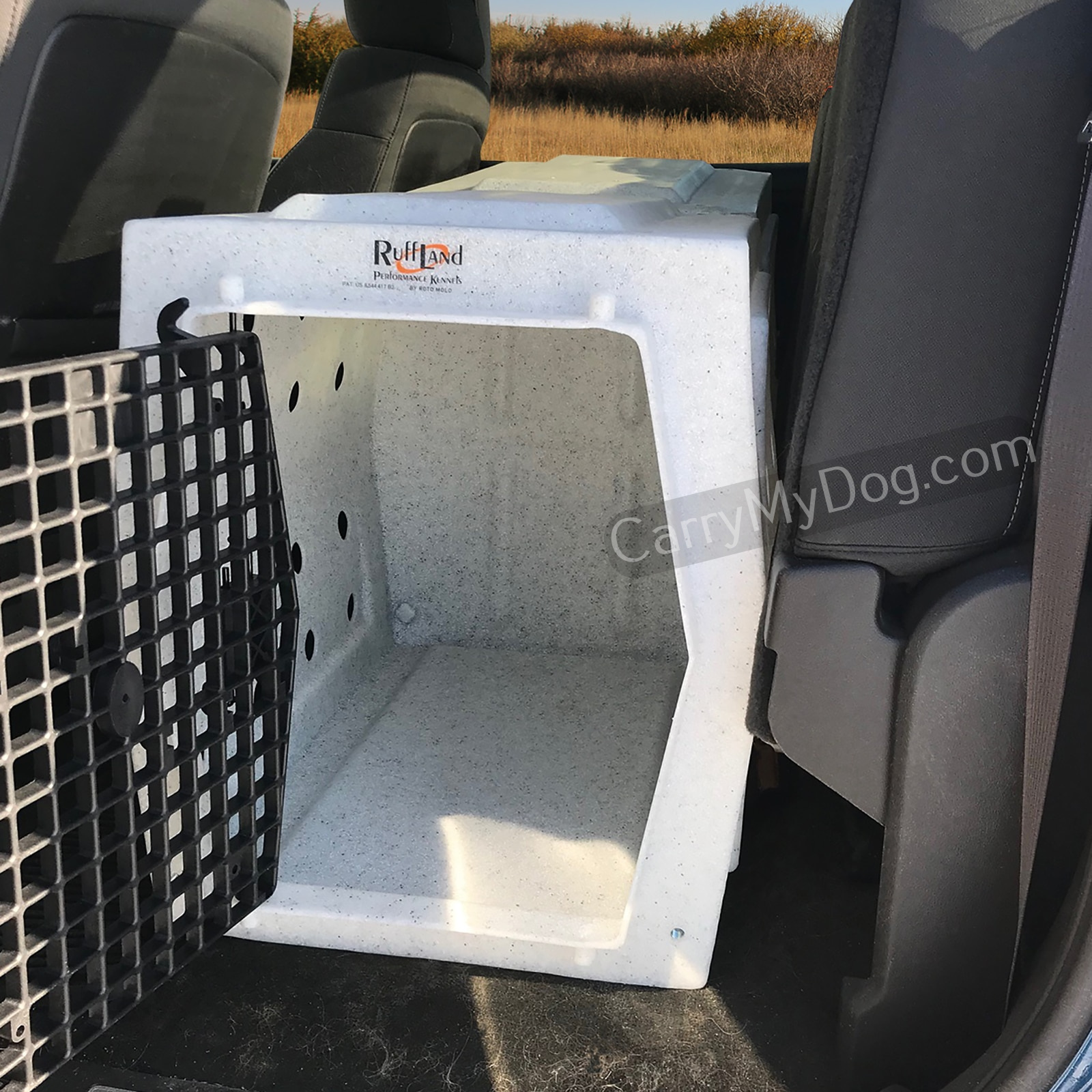 Backseat Rider Ruff land kennel from carrymydog.com